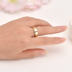 Simple Crystal Spinner Ring