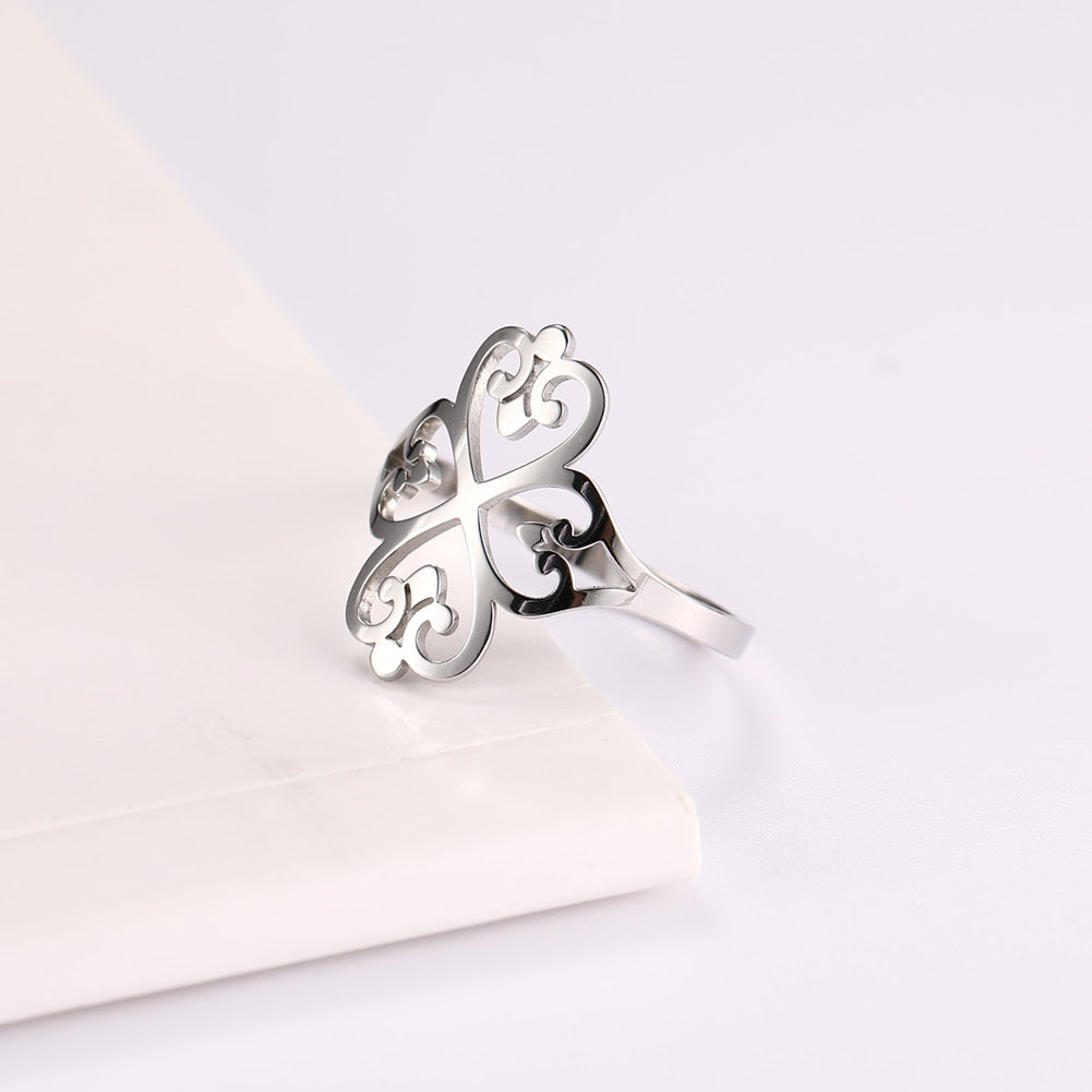 Elegant Clover Statement Ring