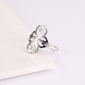 Elegant Clover Statement Ring