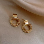Load image into Gallery viewer, Retro Gold Circle Pendant Earrings
