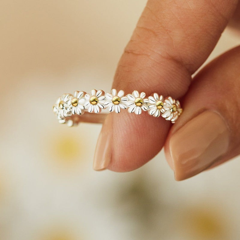 Vintage Daisy Chain Ring
