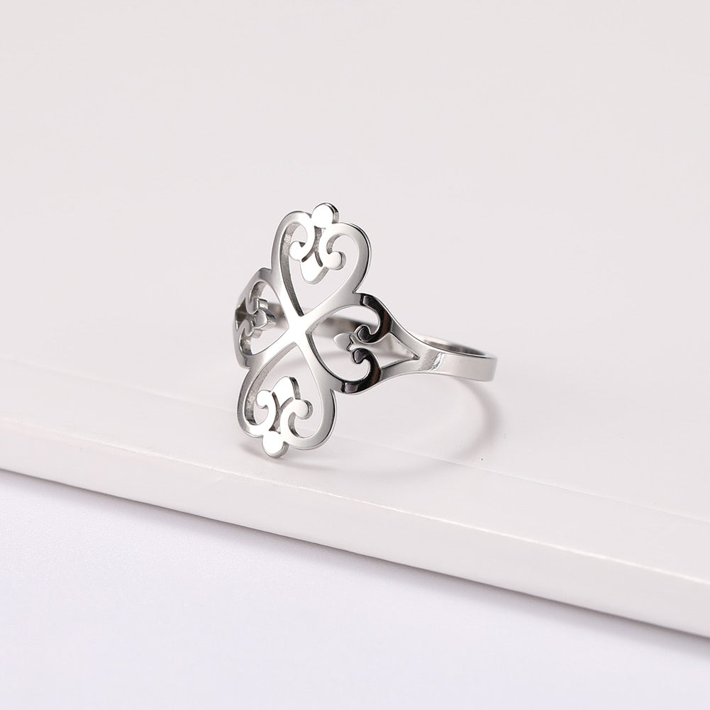 Elegant Clover Statement Ring