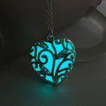 Load image into Gallery viewer, Glowing Hearts Pendant Necklace
