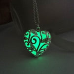 Load image into Gallery viewer, Glowing Hearts Pendant Necklace
