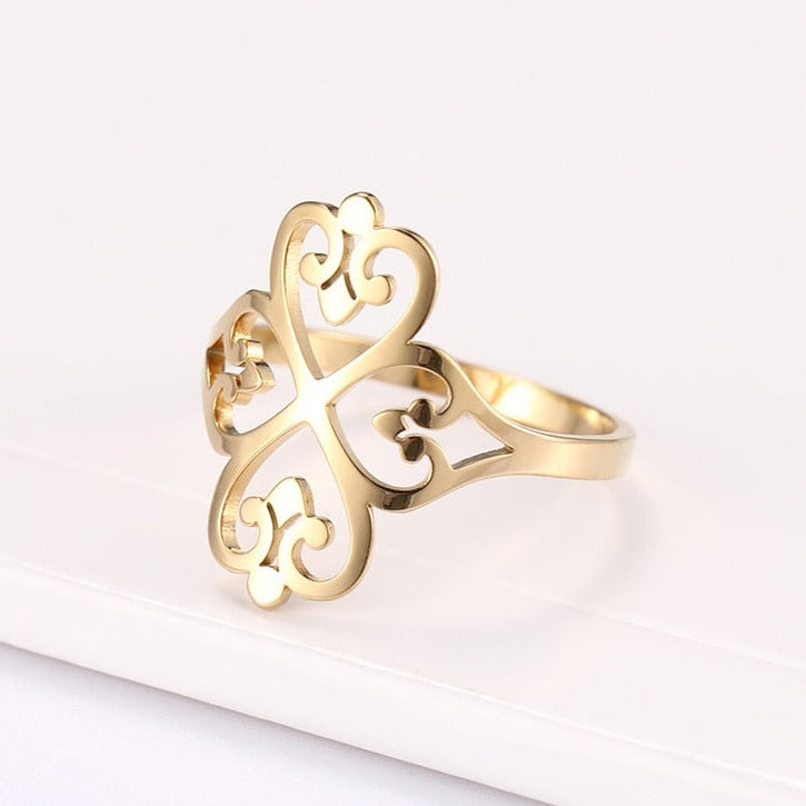 Elegant Clover Statement Ring